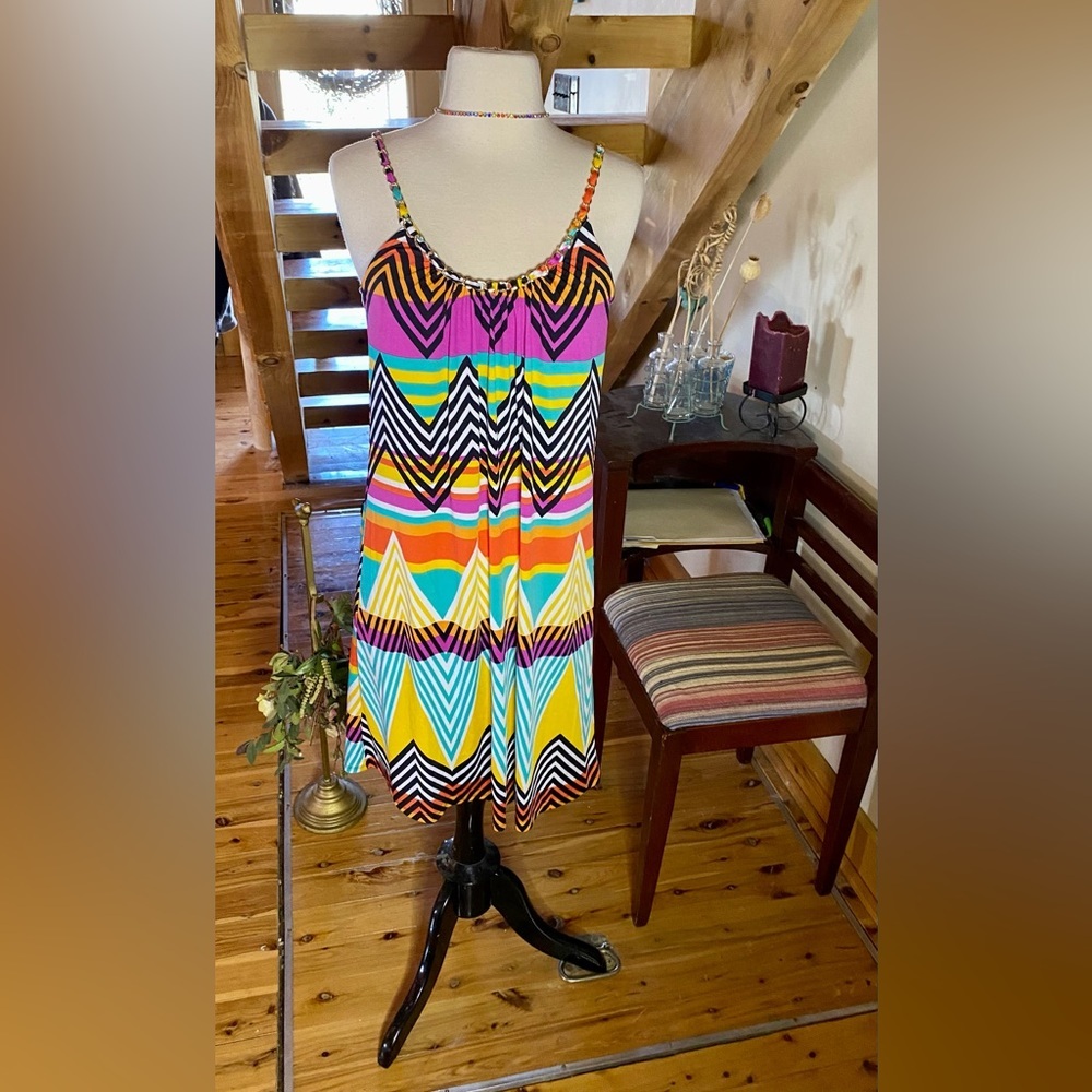 🔥Adressing Woman Chain Accent Dress🔥  NWOT